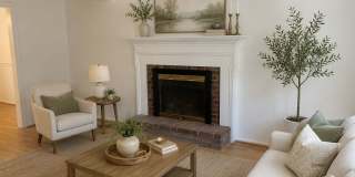 End Townhome In Oak Manor Community Gallery 1