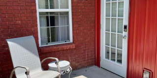 Charming Tim McGraw Fan Studio, 1BR House in Camden Gallery 1