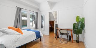 REMODELED HUGE BRIGHT 2400sf 4BR/3.5BA Havenscourt Split Level Home w Cottage AVAIL NOW Gallery 23