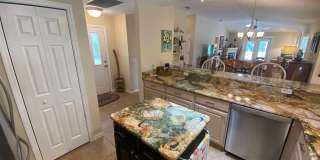 Beautiful Over Sized TURNKEY SEASONAL 2 bed 2 bath Rental on Golf Course in Polo Ridge Gallery 6