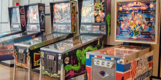 Eugene Eugene Gallery 27