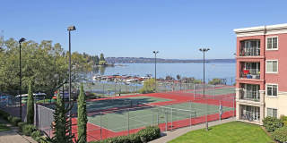 VILLAGGIO ON YARROW BAY Gallery 21