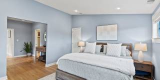 Spacious Kent Home | 6 Bed | 4 Bath | 4,000 Sf | Front Porch + Backyard | Detached 4-Car Garage Gallery 27