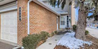 Corner Unit 2 BDR / 2.5 BA Townhome Gallery 8