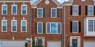 25242 DUNVEGAN Square Gallery 1