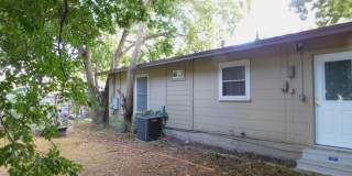 SUPER LOCATION / NO CARPET   --   ( FREE RENT ; w/ qualified app:   CALL FOR DETAILS )_ Gallery 19