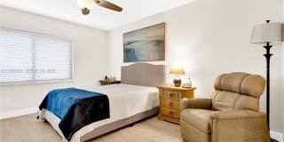 10909 SW 113th Pl Gallery 17