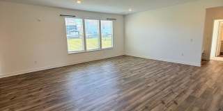1046 Elmwood Ln Gallery 6