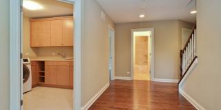 123 Maple Avenue Gallery 9