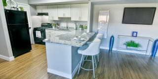 Verona at District Gallery 11