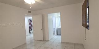 823 NE 199th St Gallery 26