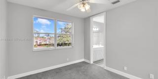 558 NW 118th Ave Gallery 30