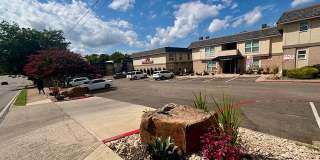 Autumn Creek Apartmenta Gallery 3