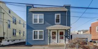 7 4th Street Gallery 1