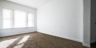 7120 S Wabash Gallery 23
