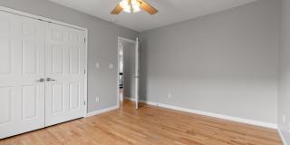 419 W Bell Avenue Gallery 22