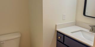 Clean like-new home for rent near the UofA Gallery 10