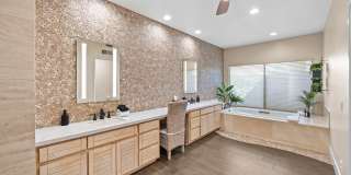 80504 Pebble Beach Gallery 38