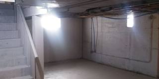 Large Home with Attached Garage Gallery 10