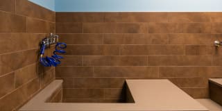 Hyde Square Gallery 52