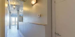 Excellent and newly refreshed Uptown 8th floor condo in the Courtside complex. Gallery 4