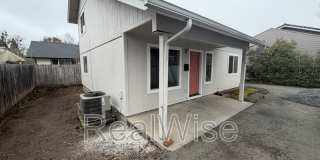 241 NE School St Gallery 1