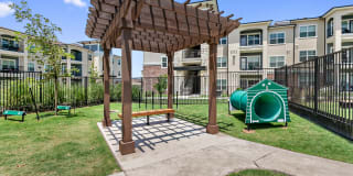 Sadler House Luxury Apartment Homes Gallery 46