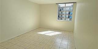 660 ISLAND WAY Gallery 18