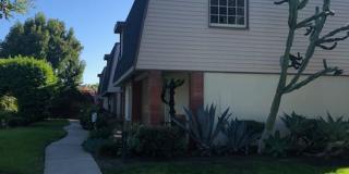 Charming 2-Bedroom Townhouse for Rent in Huntington Beach! Charming 2-Bedroom Townhouse for Rent in Huntington Beach! Gallery 1