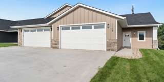 1109 S Foss Ave Gallery 1