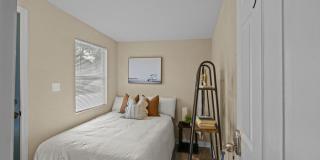 3201 East Osborne Avenue Gallery 21