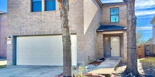 Beautiful Two-Story Home for Lease in South Austin Gallery 1