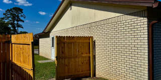 Desirable Grove Park Home 3/2 for Under $2,000!! Gallery 5