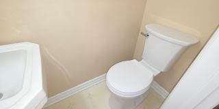 Spacious 4 Bedroom Home close to Missouri State University! $1495! Gallery 14