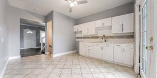 Beautifully Renovated Home in a Prime Location , Plus an Exciting Special Offer! Beautifully Renovated Home in a Prime Location , Plus an Exciting Special Offer! Gallery 13