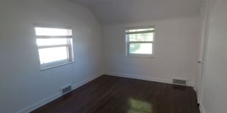 3 Bedroom/ 1 Bathroom House for Rent in Brookline! Gallery 5