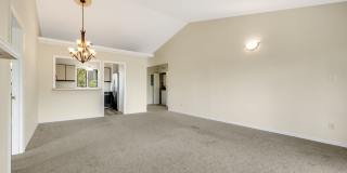 2-Bedroom, 2-Bathroom Condo with Stunning Downtown Views Gallery 8