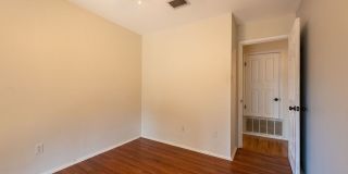 Luxury Meets Comfort: Your Dream Single-Family Home with Modern Design and Effortless Elegance Awaits! Gallery 13