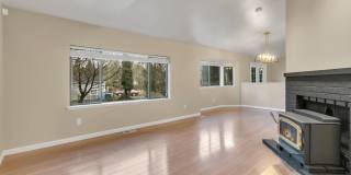 Auburn Area Rambler on dead end-street Gallery 1