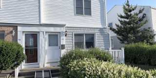 18 Howland Avenue Gallery 1