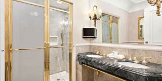 2 East 55th Street Gallery 6