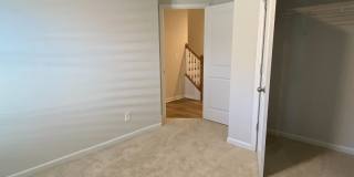 Room in 4 Bedroom Home at Statesville Ave Gallery 33