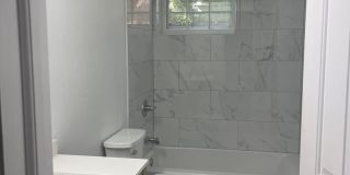 Spacious 3BR Condo in Washington Gallery 10