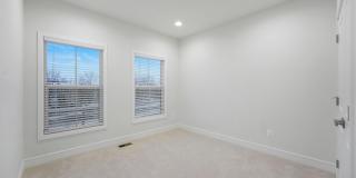 43421 FARRINGDON SQ Gallery 35