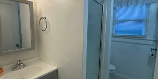 Cozy 2 bed 1 bath available now! Gallery 14