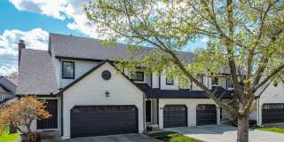 Fully Renovated 2 Bedroom and 2.5 Bath Townhome Located Indian Creek Park Estates Neighborhood! Gallery 1