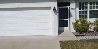 SW area 3/2/2 Duplex with a fenced in yard SW area 3/2/2 Duplex with a fenced in yard Gallery 1