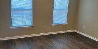 2428 Marais Street Gallery 11