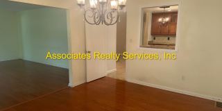 Beautiful 4bed/3bath Corner Lot in Suburban Heights Gallery 10