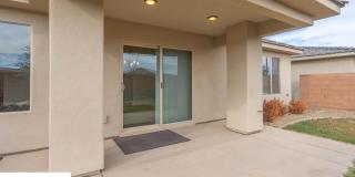 Beautiful 4 Bedroom Home Gallery 35